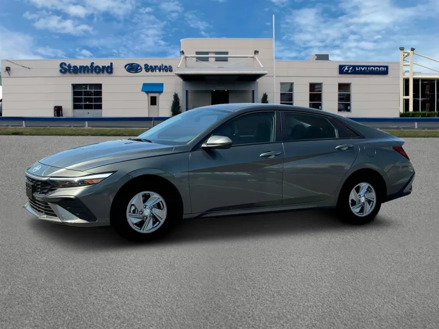 2025 Hyundai Elantra SE photo 1