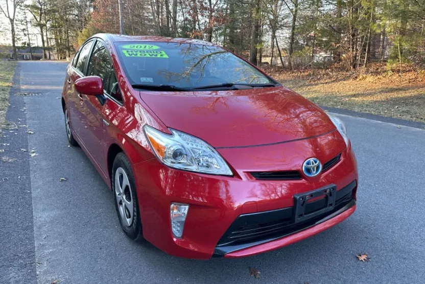 2012 Toyota Prius Two photo 1