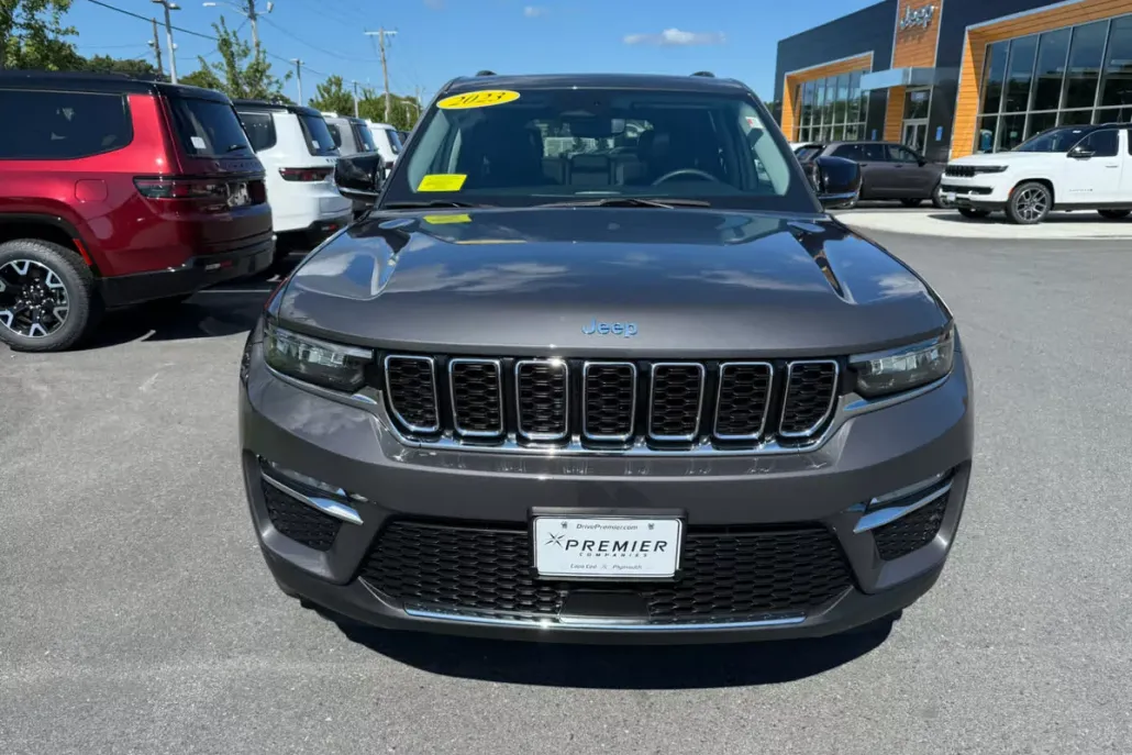 2023 Jeep Cherokee 4xe photo 1