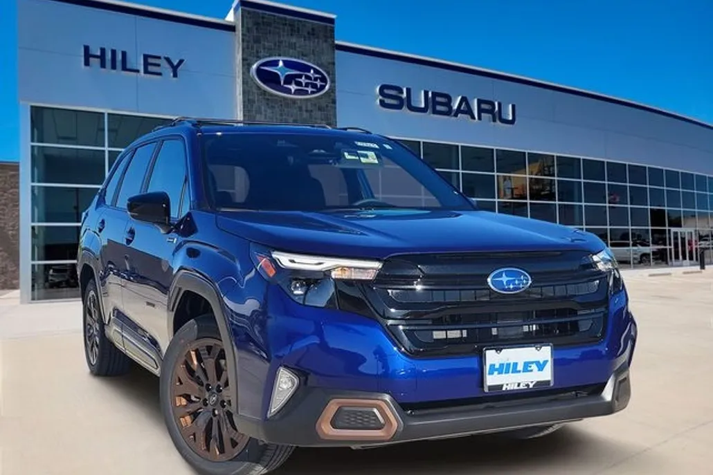 2025 Subaru Forester Sport photo 1