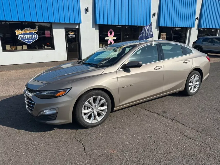 2024 Chevrolet Malibu 1LT photo 1