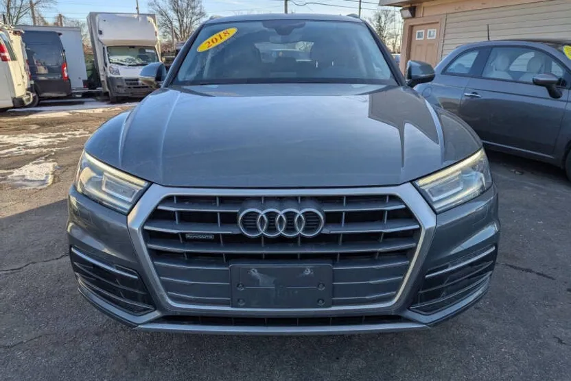 2018 Audi Q5 2.0T Premium photo 1