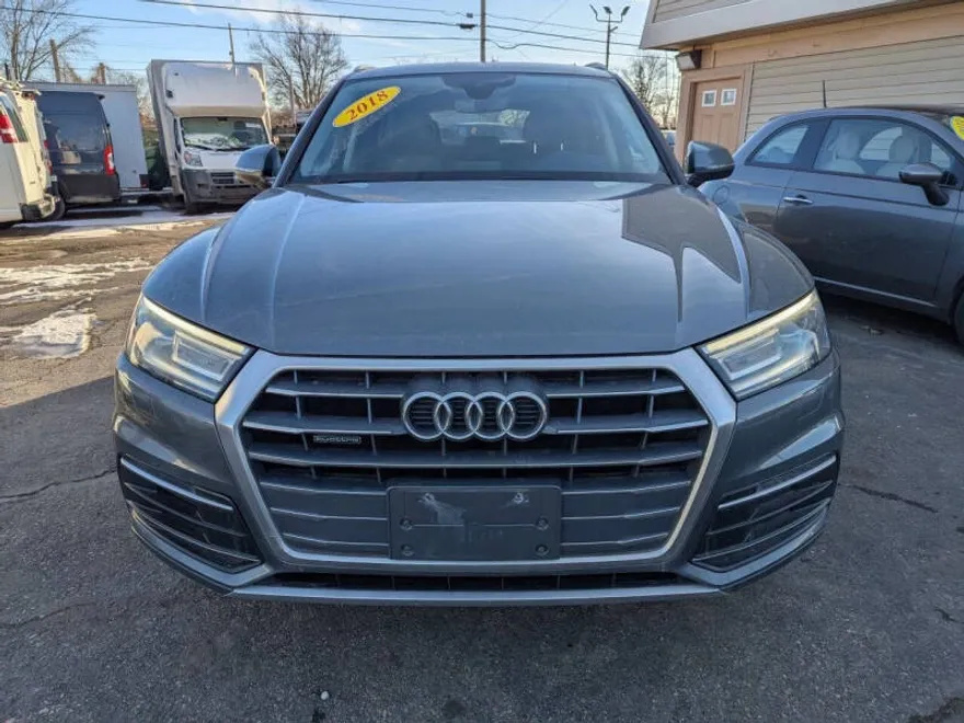 2018 Audi Q5 2.0T Premium photo 1