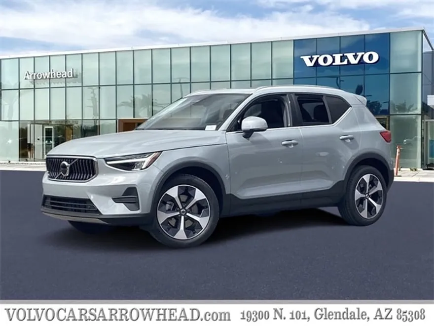 2025 Volvo XC40 Core photo 1