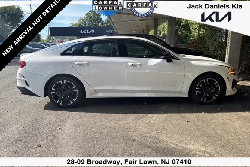 2023 Kia K5 GT-Line photo 1