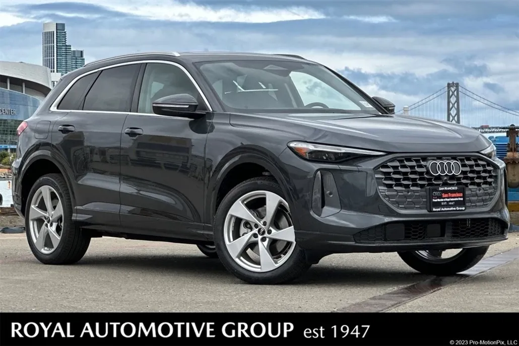 2025 Audi Q5 2.0T Premium Plus photo 1