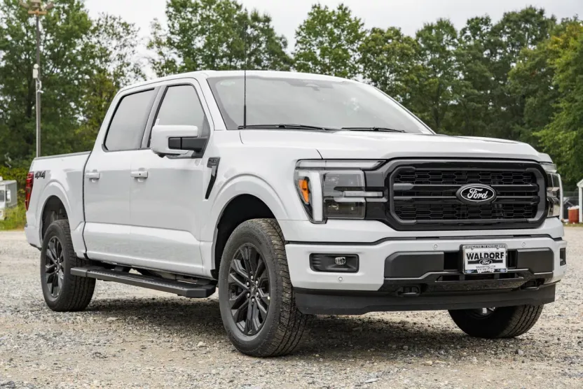 2025 Ford F-150 Lariat photo 1