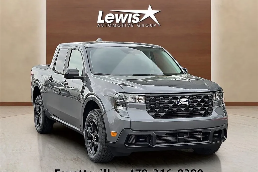 2025 Ford Maverick XLT photo 1
