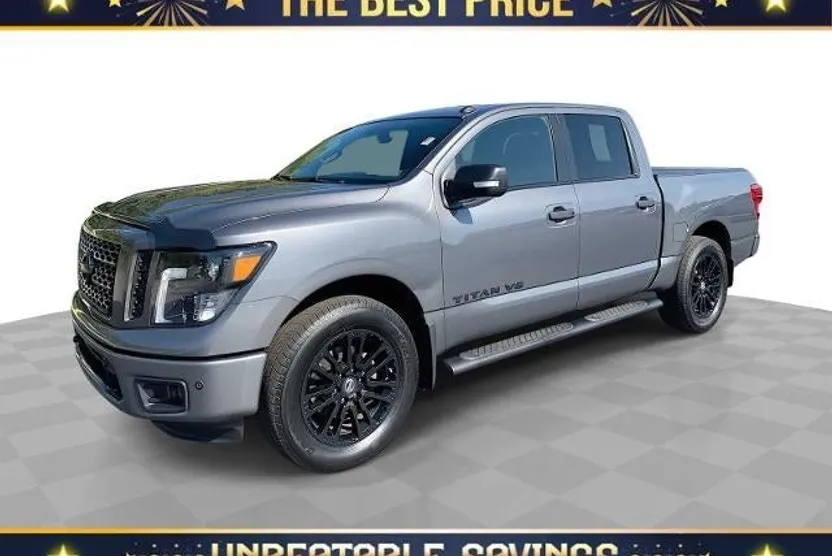 2019 Nissan Titan Crew Cab SV photo 1