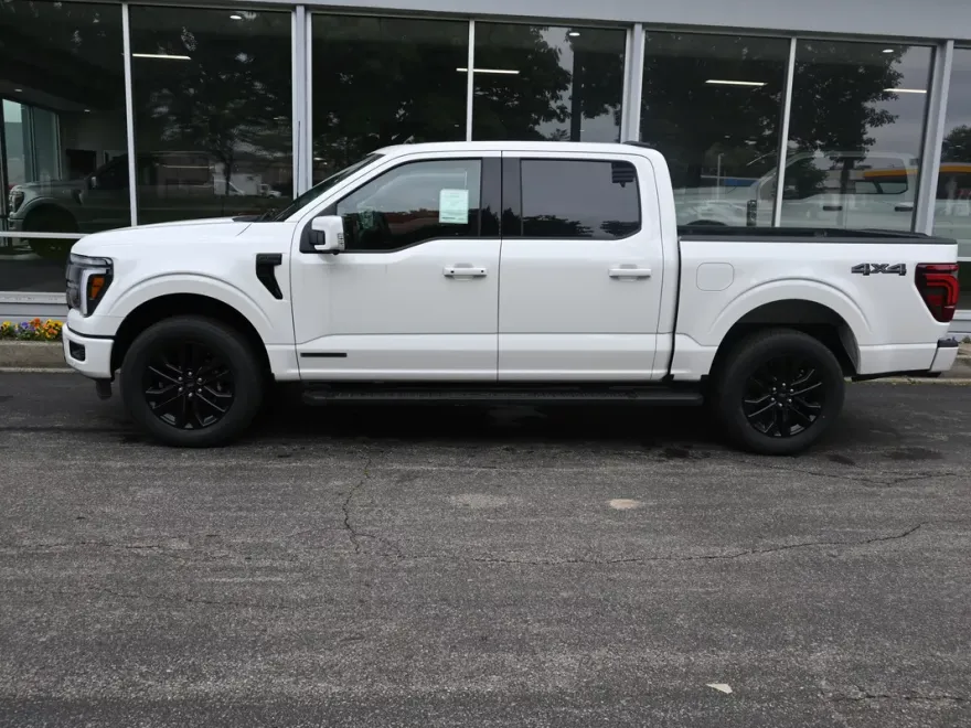2025 Ford F-150 Lariat photo 1