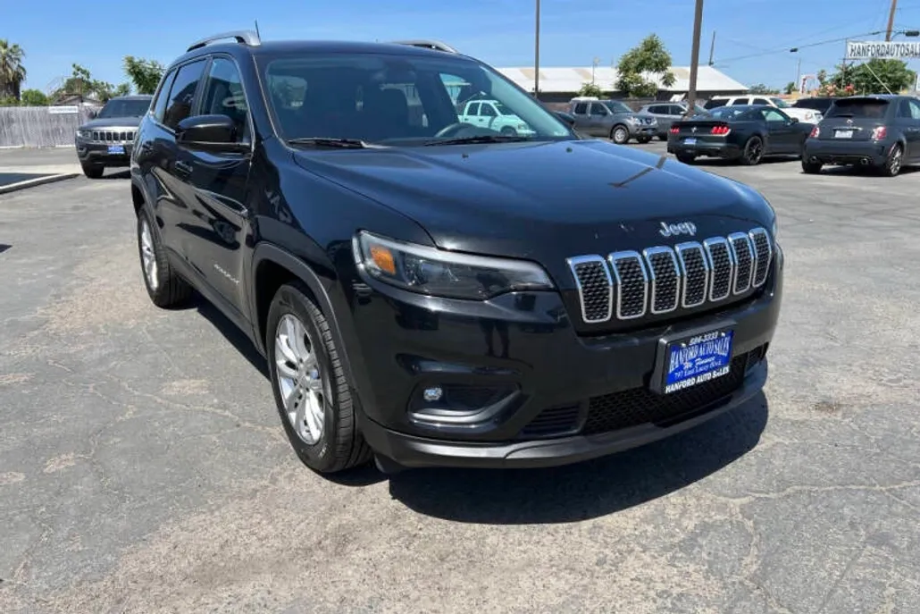 2019 Jeep Cherokee Latitude photo 1
