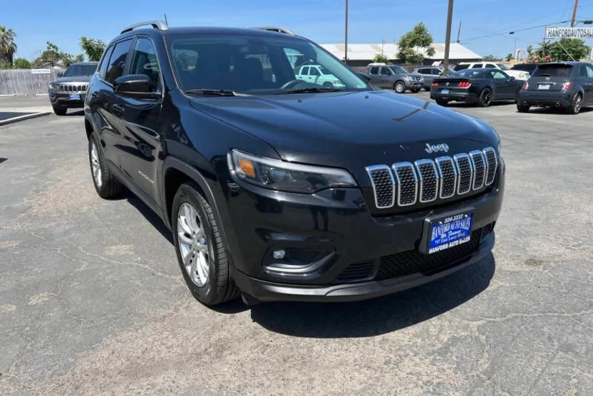 2019 Jeep Cherokee Latitude photo 1