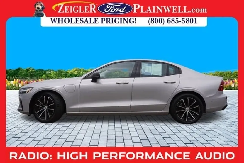 2023 Volvo S60 Recharge T8 Plus AWD photo 1