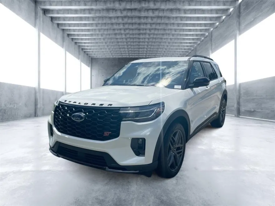 2025 Ford Explorer ST photo 1