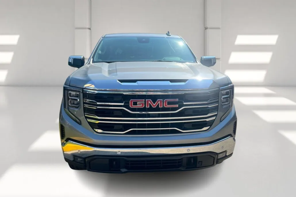 2026 Gmc Sierra 1500 SLT photo 1