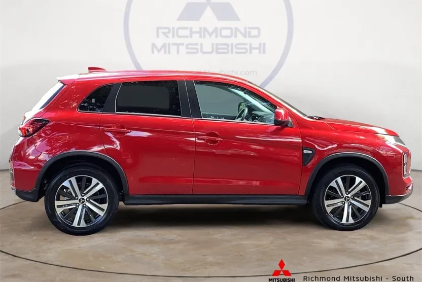 2025 Mitsubishi Outlander Sport ES SE LE photo 1