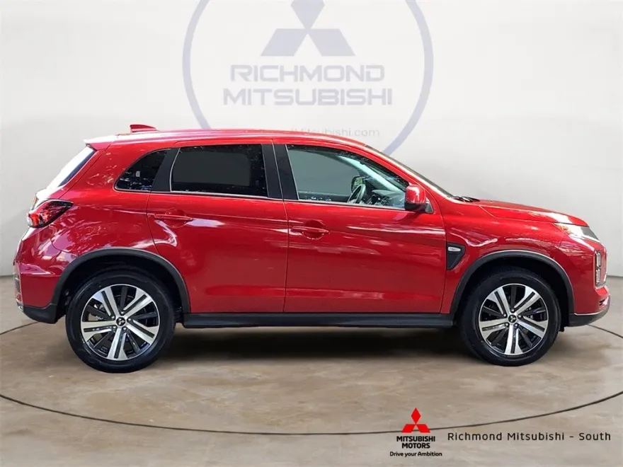 2025 Mitsubishi Outlander Sport ES SE LE photo 1