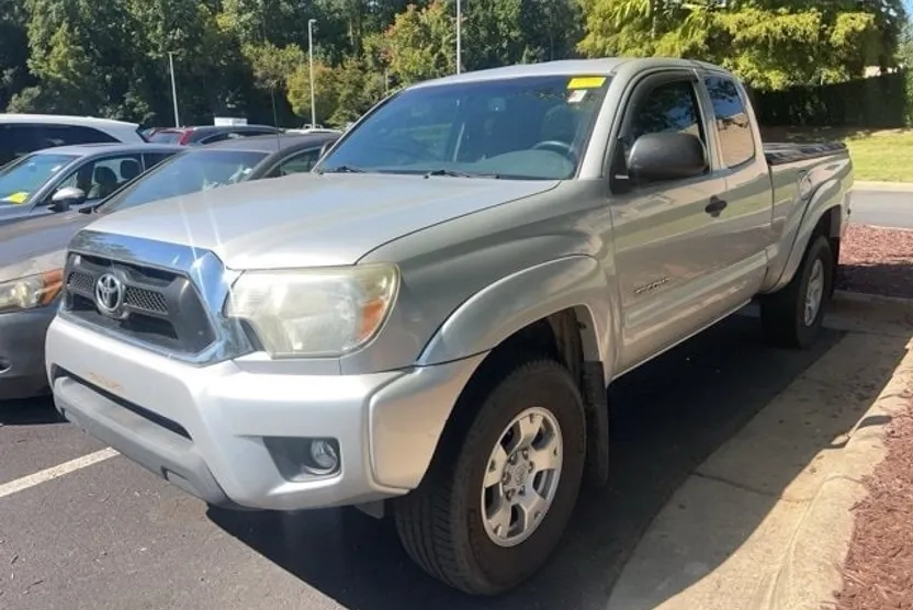 2013 Toyota Tacoma 4x4 Access Cab photo 1