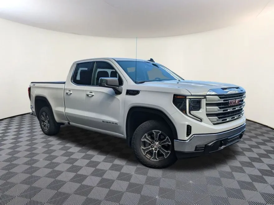 2025 Gmc Sierra 1500 SLE photo 1