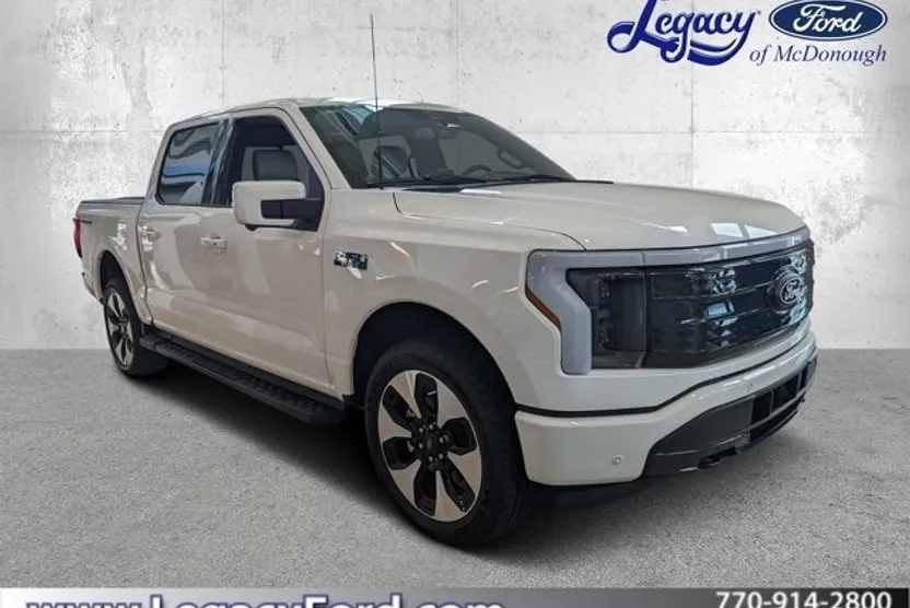 2025 Ford F-150 Lightning Platinum photo 1