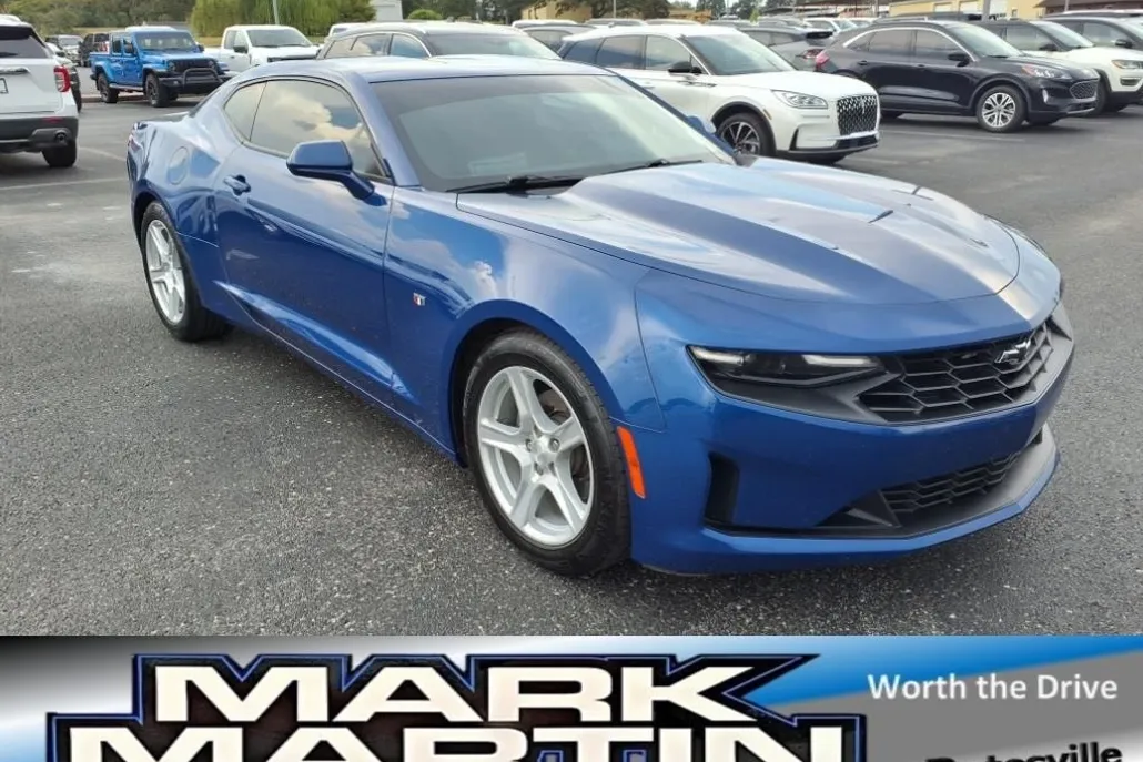 2023 Chevrolet Camaro 1LT Coupe photo 1