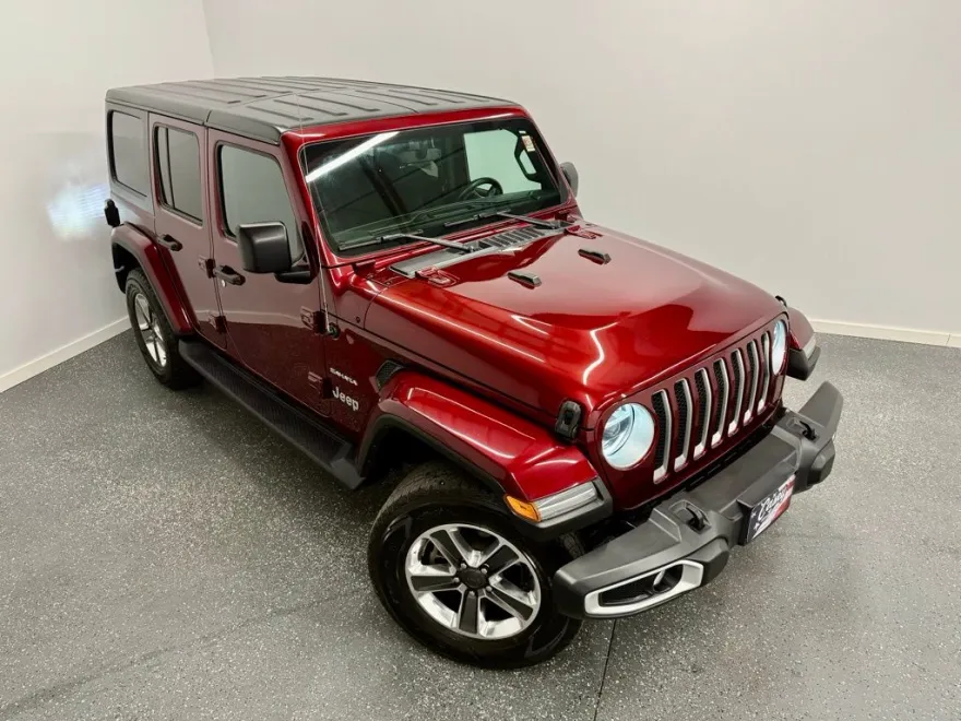 2021 Jeep Wrangler Unlimited Sahara photo 1