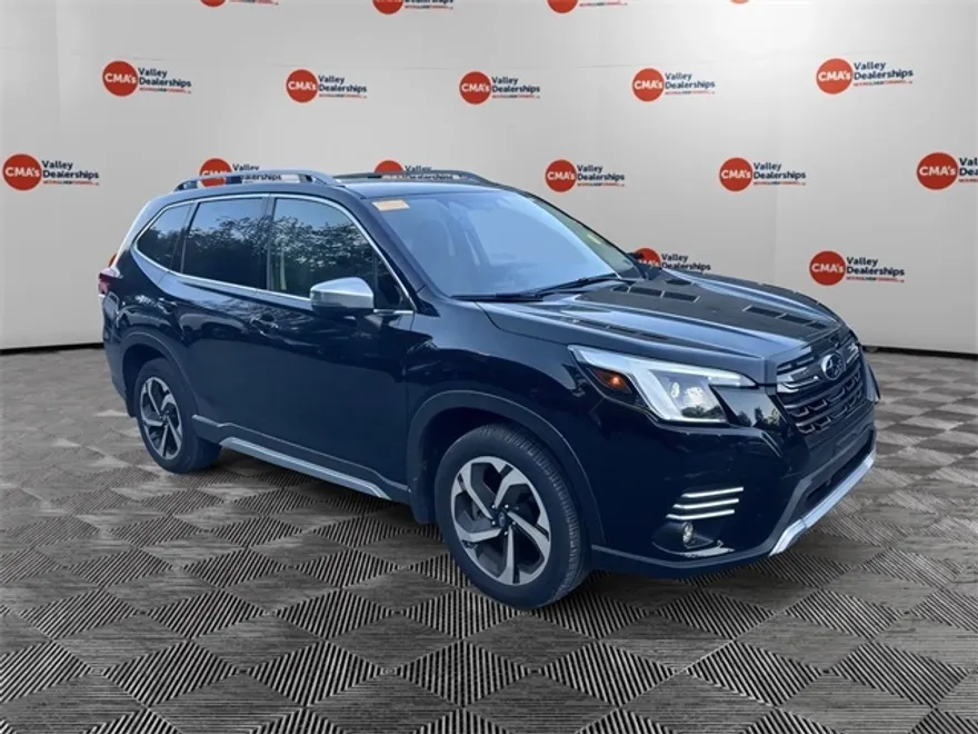 2022 Subaru Forester Touring photo 1