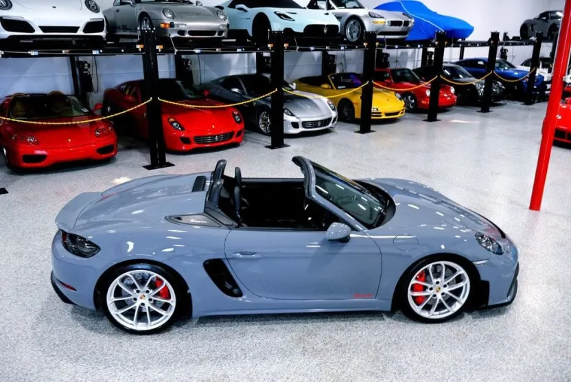 2023 Porsche Boxster Spyder photo 1
