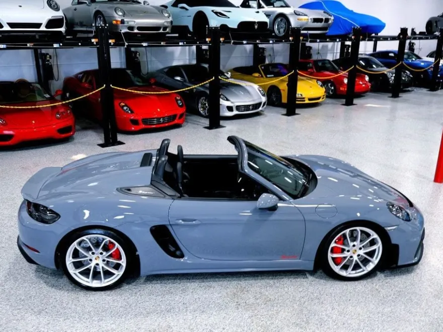2023 Porsche Boxster Spyder photo 1