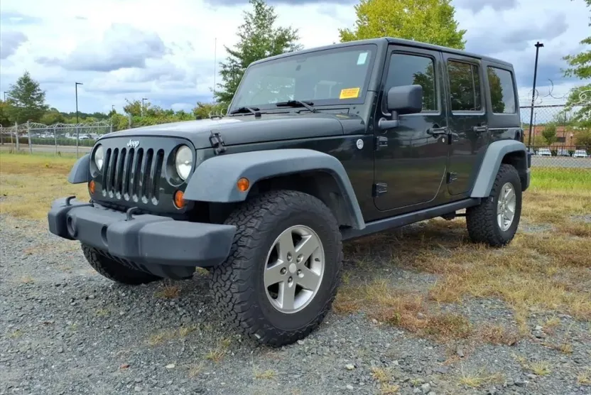 2011 Jeep Wrangler Unlimited Rubicon photo 1