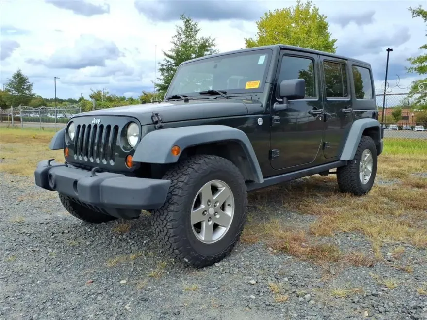 2011 Jeep Wrangler Unlimited Rubicon photo 1