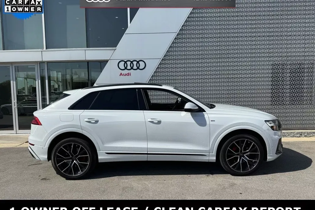 2022 Audi Q8 55 Premium Plus photo 1