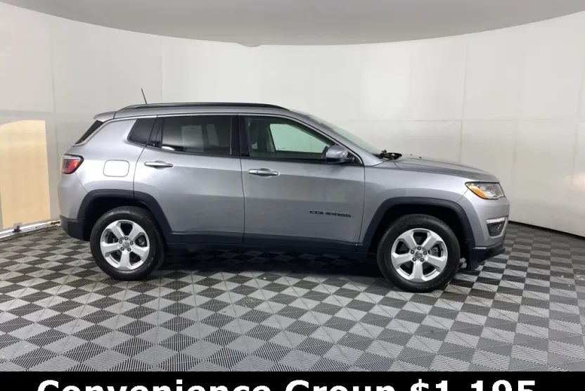 2021 Jeep Compass Latitude photo 1