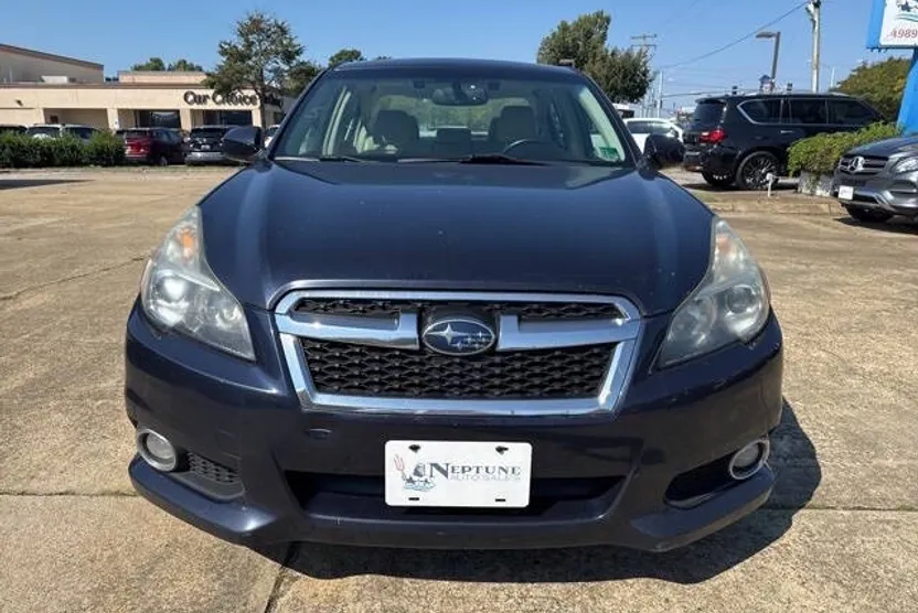 2013 Subaru Legacy 2.5i Limited photo 1