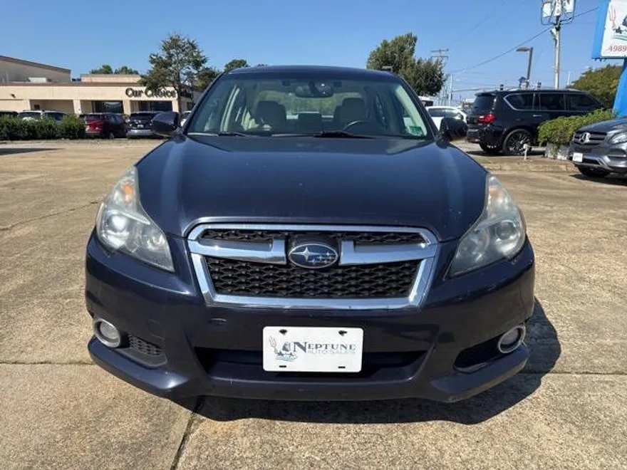 2013 Subaru Legacy 2.5i Limited photo 1