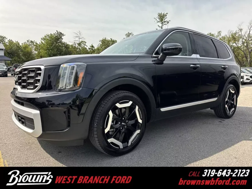 2024 Kia Telluride S photo 1