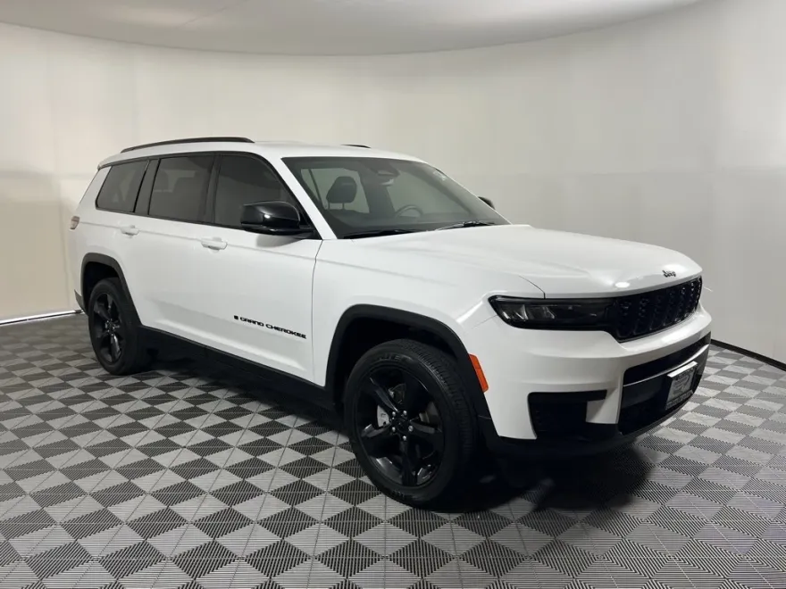 2023 Jeep Grand Cherokee Altitude photo 1