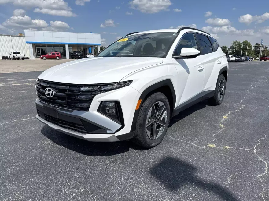 2025 Hyundai Tucson SEL photo 1