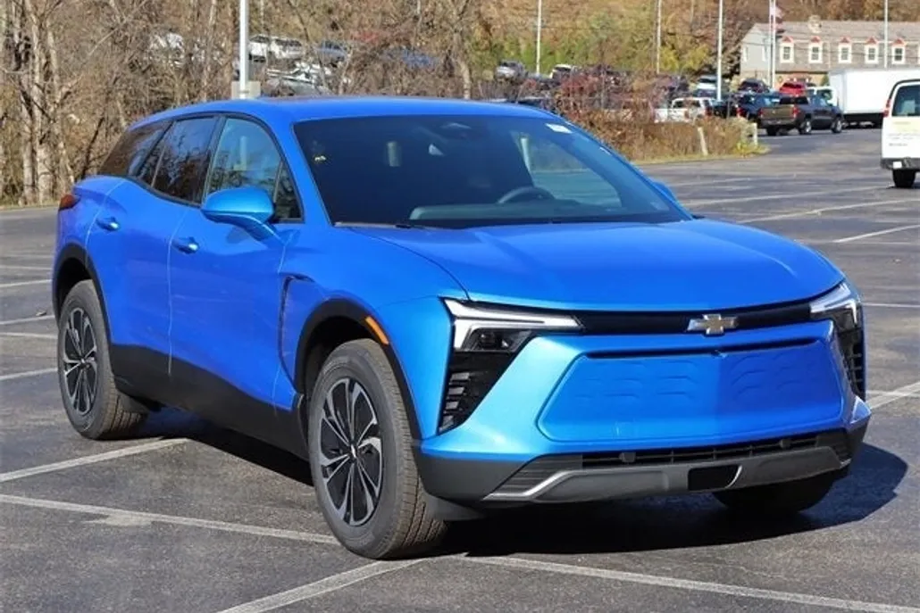 2025 Chevrolet Blazer EV photo 1
