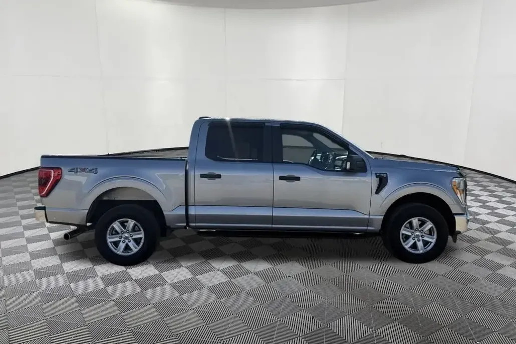 2014 Ford F-550 XL photo 1