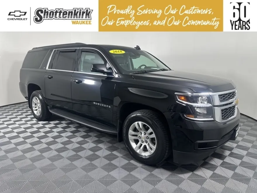 2018 Chevrolet Suburban LT photo 1