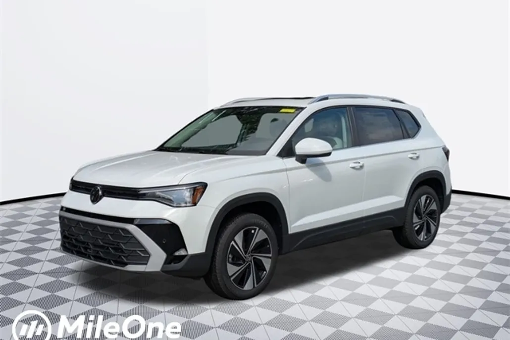 2025 Volkswagen Taos SE photo 1