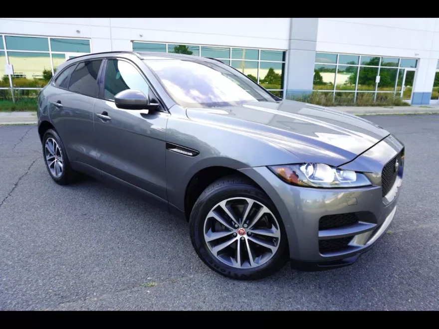 2017 Jaguar F-PACE Premium photo 1