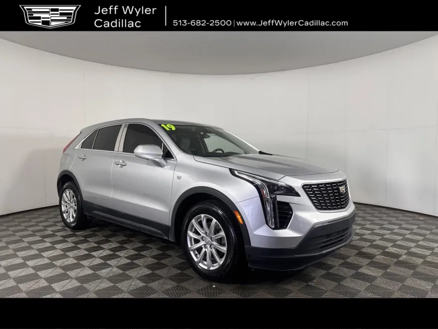 2019 Cadillac XT4 Luxury photo 1