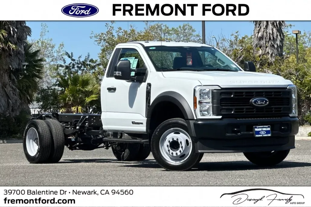 2025 Ford F-550 XL photo 1