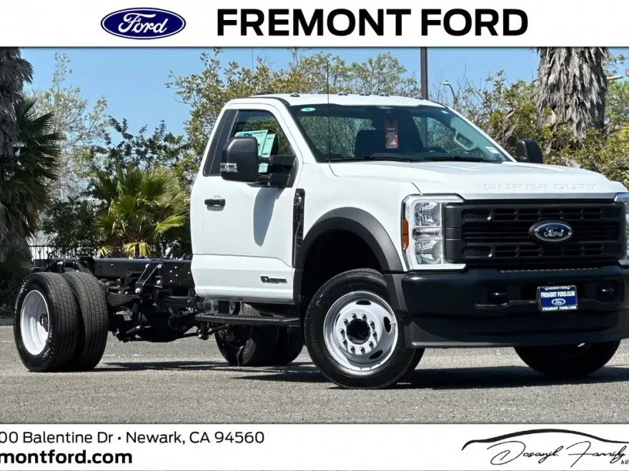 2025 Ford F-550 XL photo 1