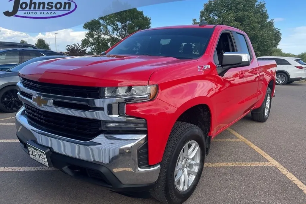 2020 Chevrolet Silverado 1500 LT photo 1