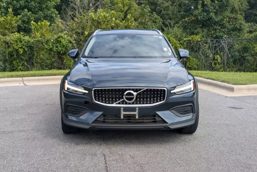 2020 Volvo V60 Cross Country T5 photo 1
