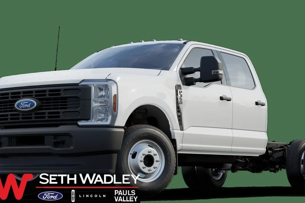 2025 Ford F-350 photo 1