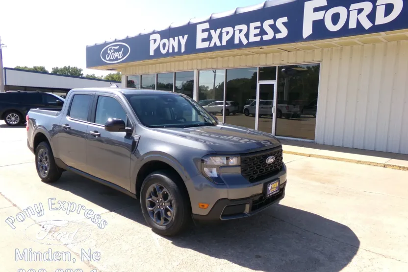 2025 Ford Maverick XLT photo 1